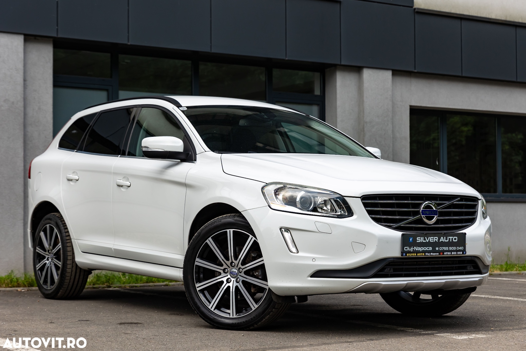 Volvo XC 60 D4 Geartronic Momentum Pro - 27