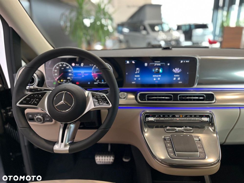 Mercedes-Benz Klasa V - 14