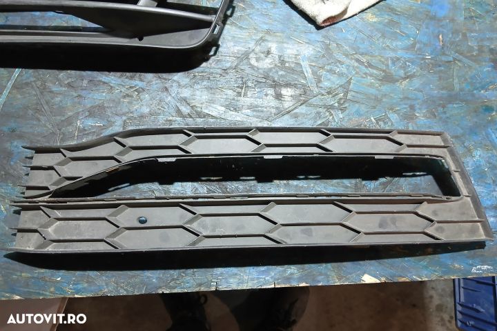 Grila proiector stanga 3V0853665B 3V0853665B Skoda Superb 3 [2015 - 2 - 1