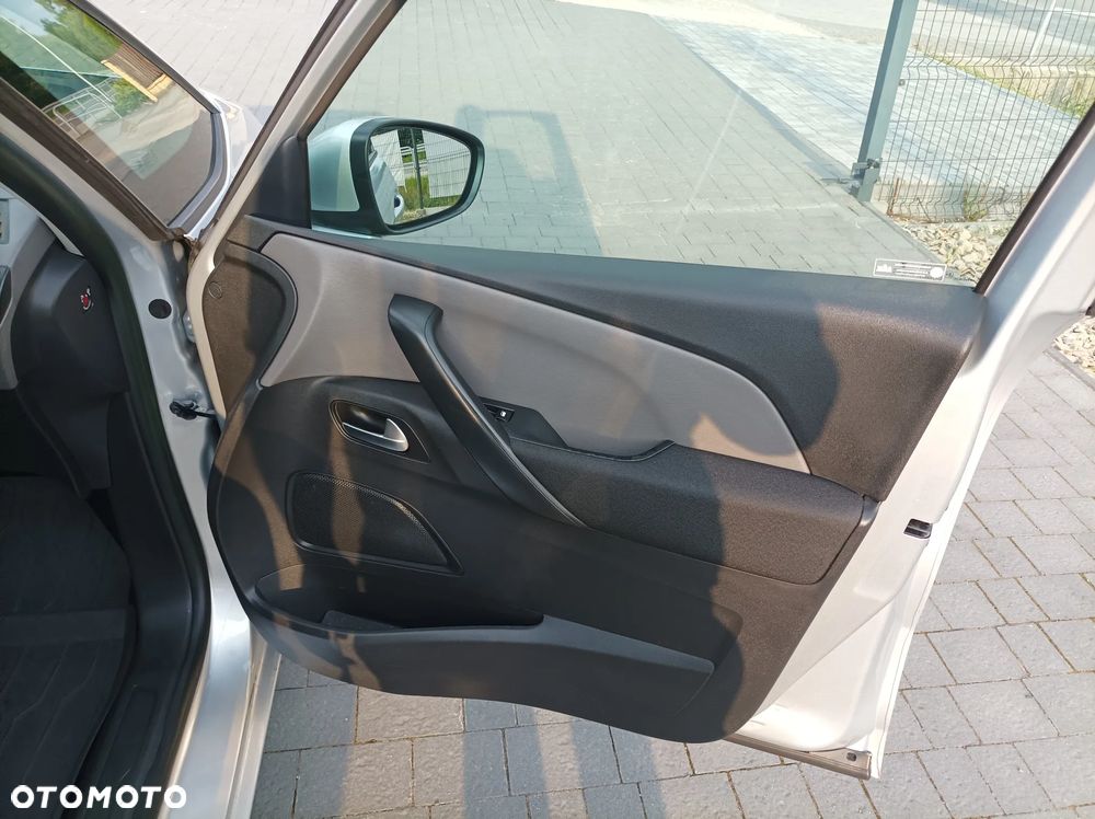 Citroën C4 Grand Picasso 1.6 e-HDi Attraction - 30