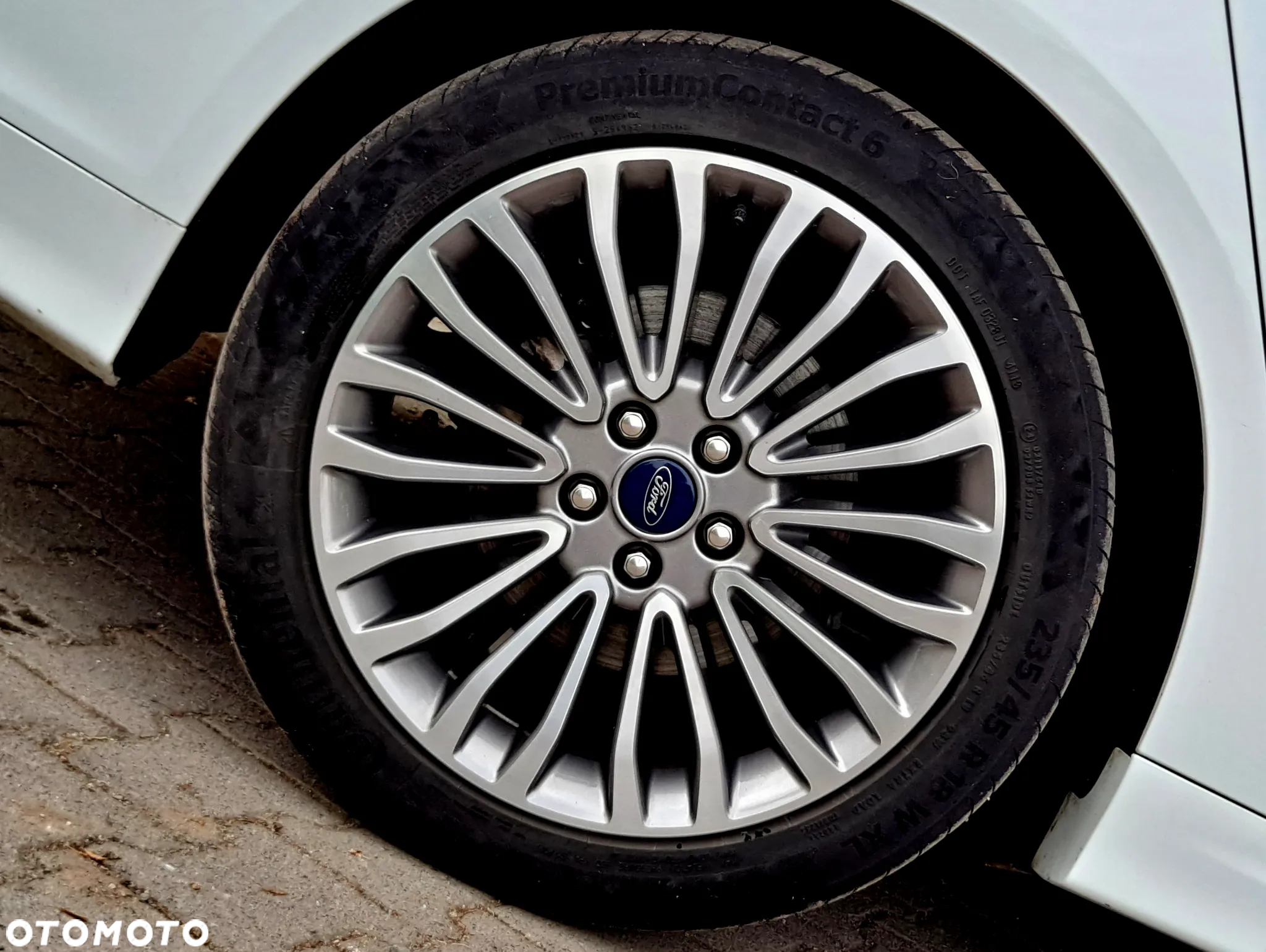 Ford Mondeo - 27