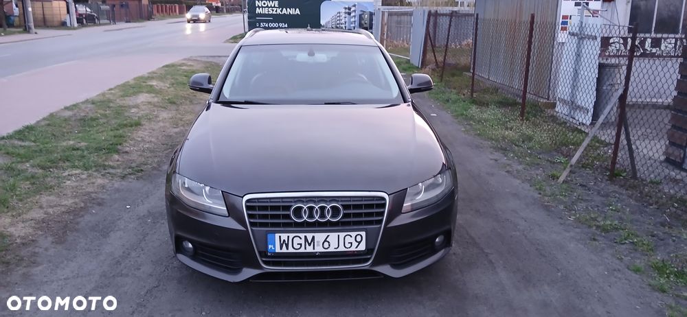 Audi A4 Avant 2.0 TDI Limited Edition - 4