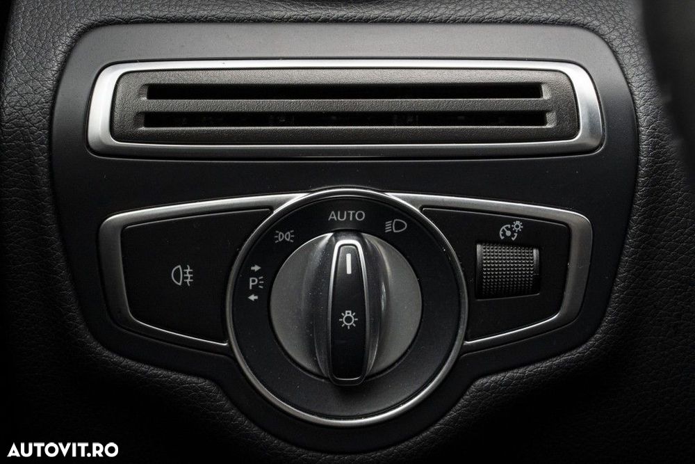 Mercedes-Benz C - 27
