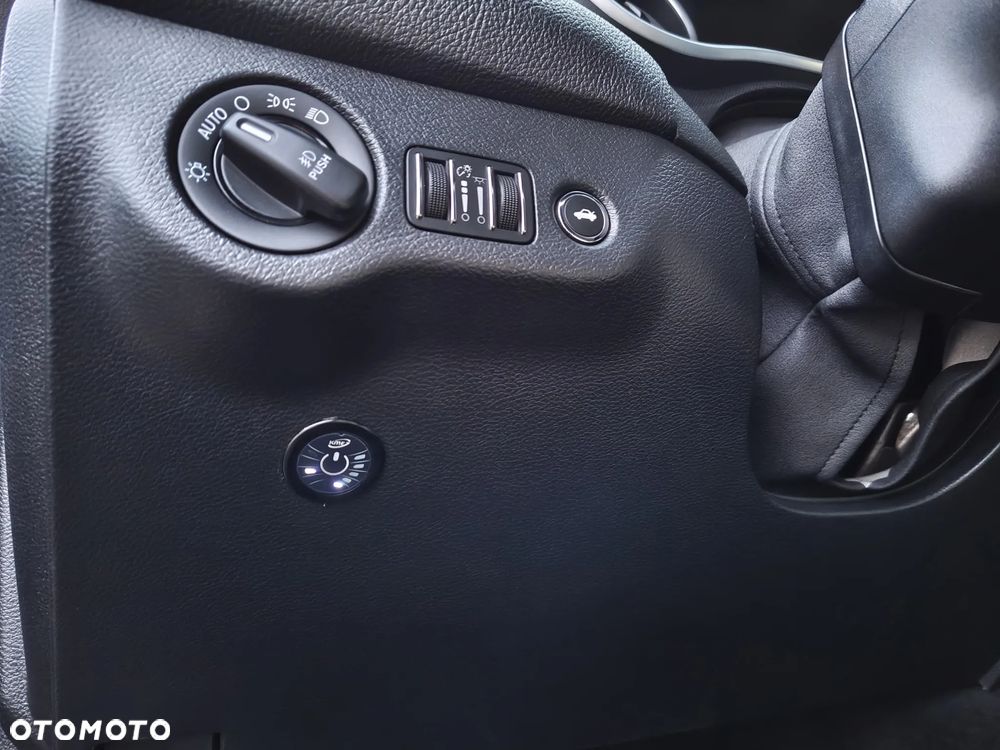 Dodge Challenger Automatik SXT Plus - 24