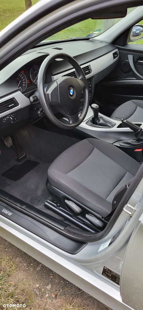 BMW Seria 3 320d DPF - 16
