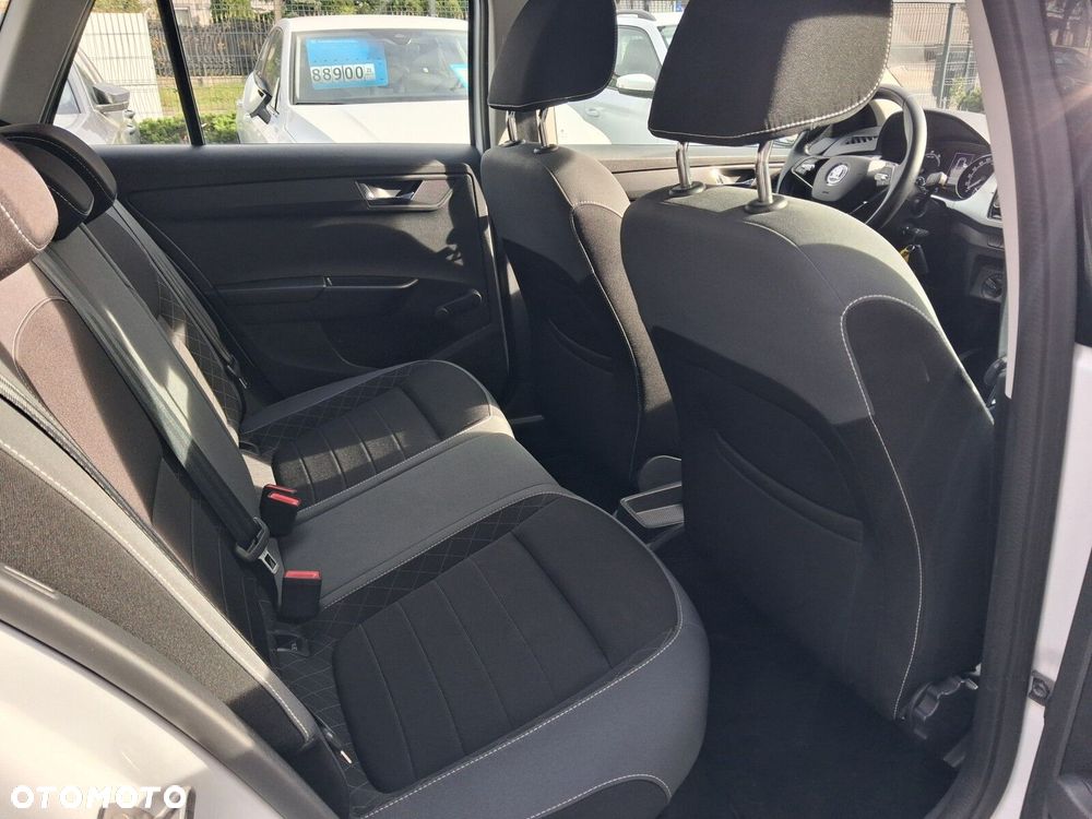 Skoda Fabia - 12