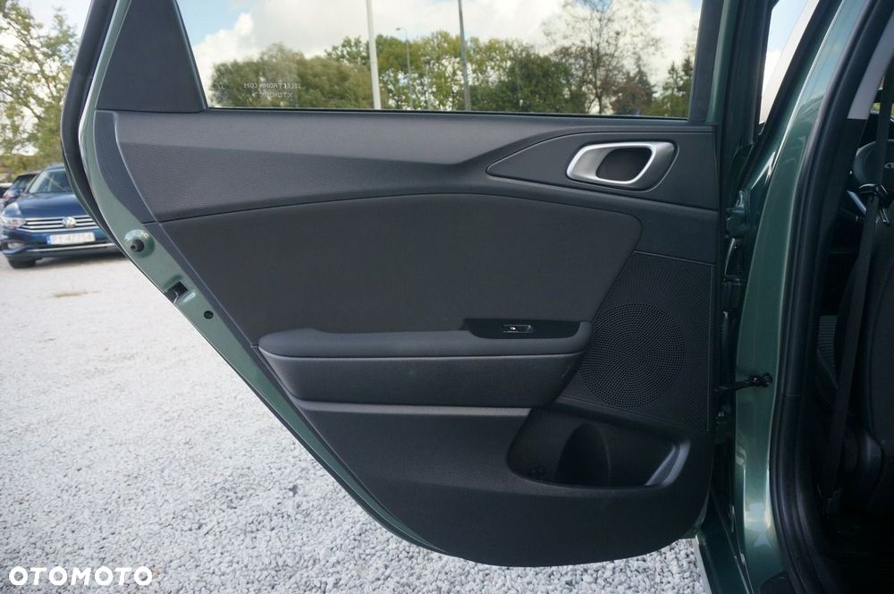Kia Ceed 1.5 T-GDI M - 22
