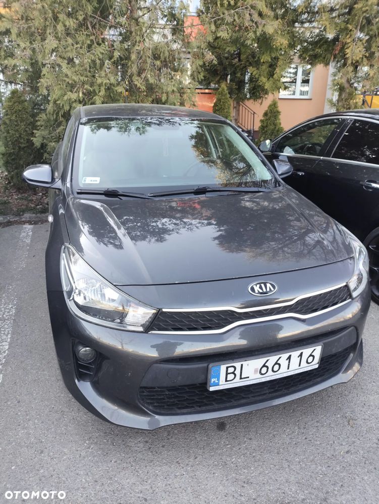 Kia Rio 1.2 L - 1