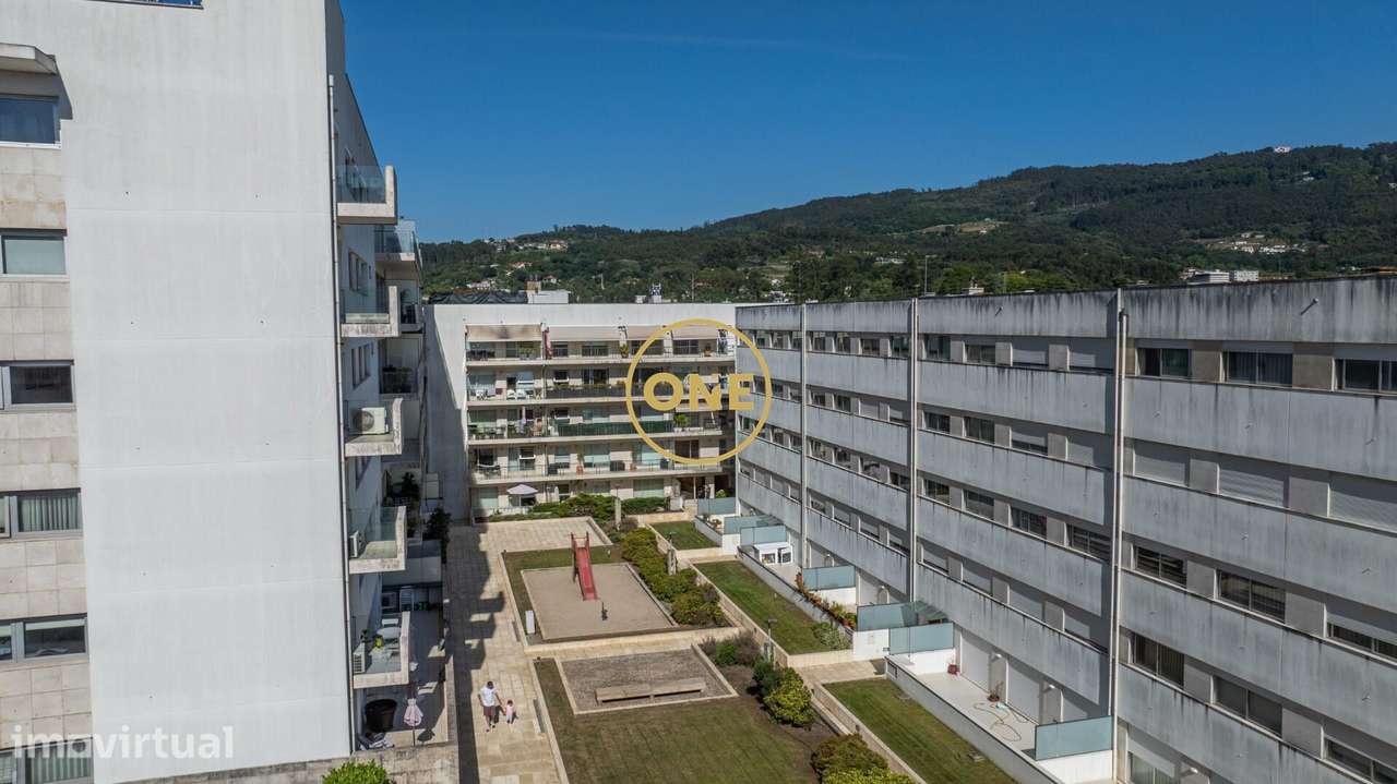 Apartamento T5 de Excelência no Centro de Santo Tirso - Grande imagem: 4/36