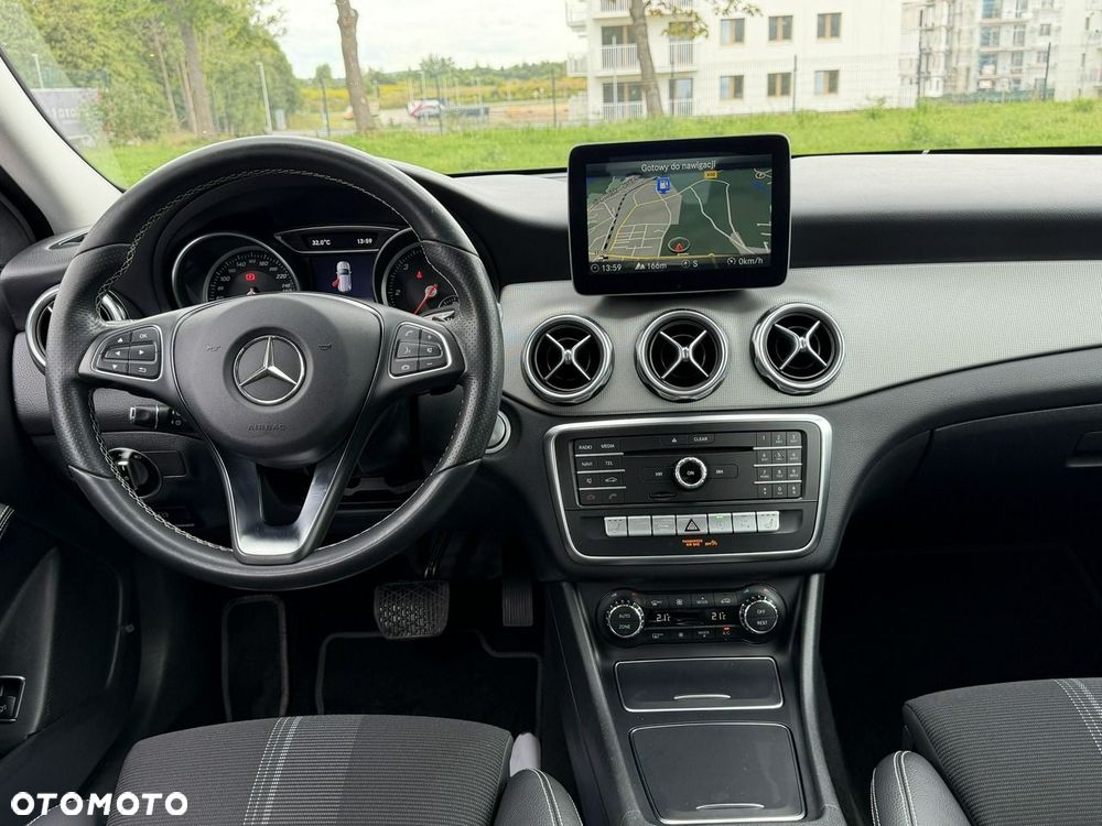 Mercedes-Benz Klasa A 180 d 7G DCT - 20