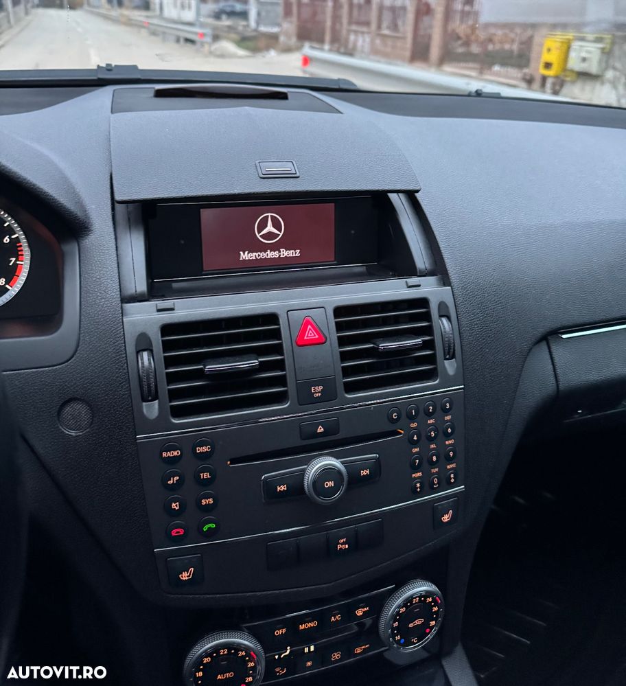 Mercedes-Benz C 180 CGI Automatik BlueEFFICIENCY - 10