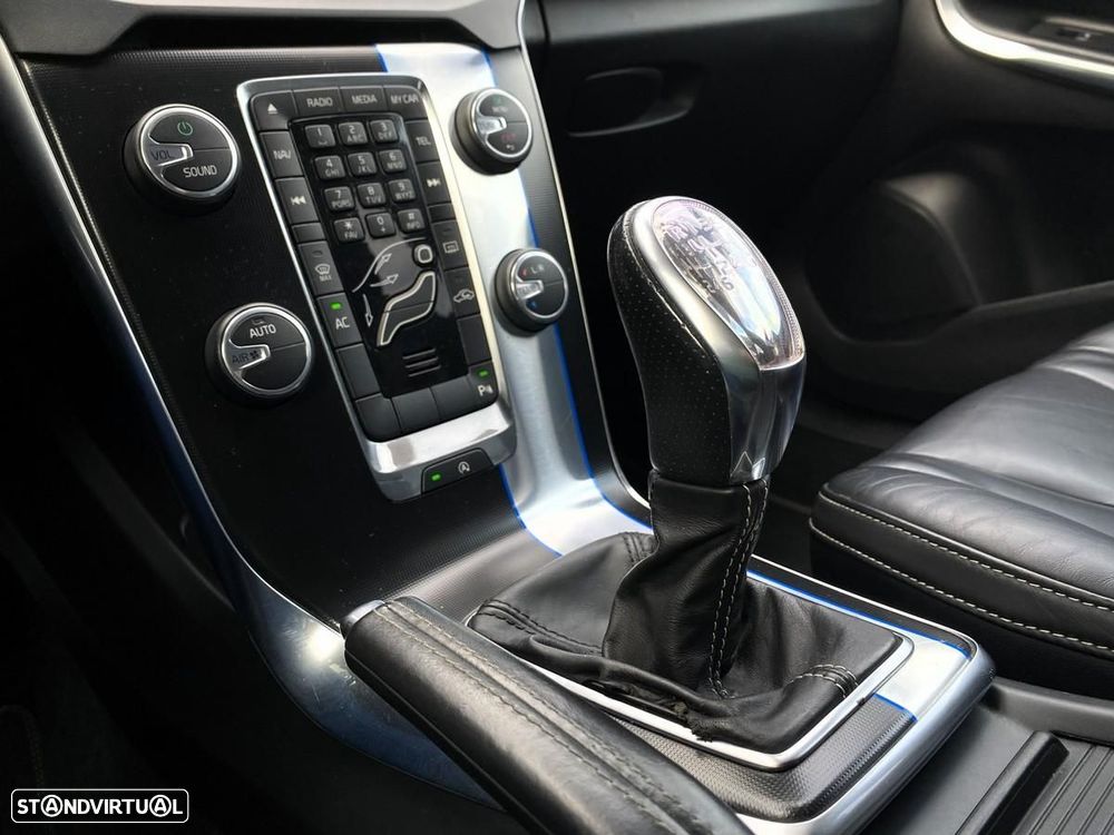 Volvo V40 1.6 D2 R-Design - 22