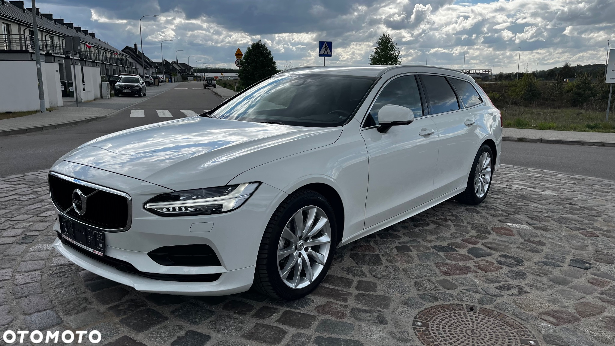 Volvo V90 D4 AWD Geartronic Momentum - 2