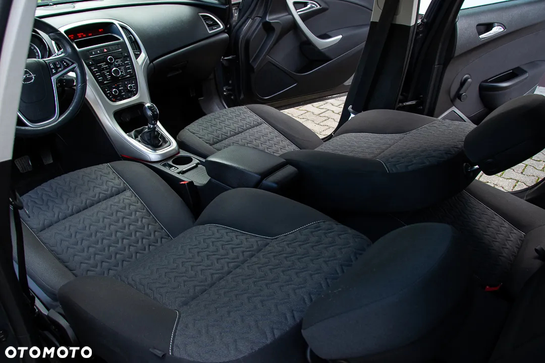 Opel Astra 1.4 Turbo Style - 33