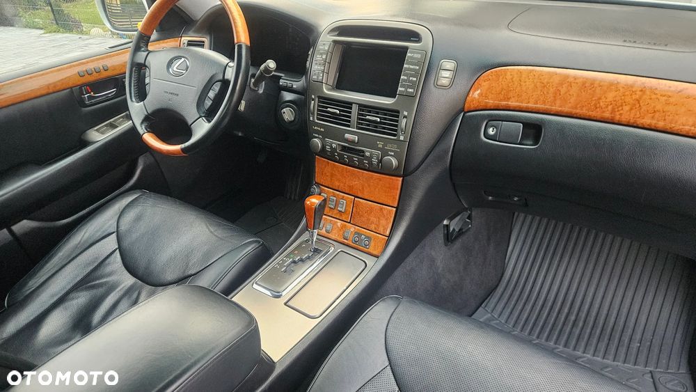 Lexus LS Standard - 8