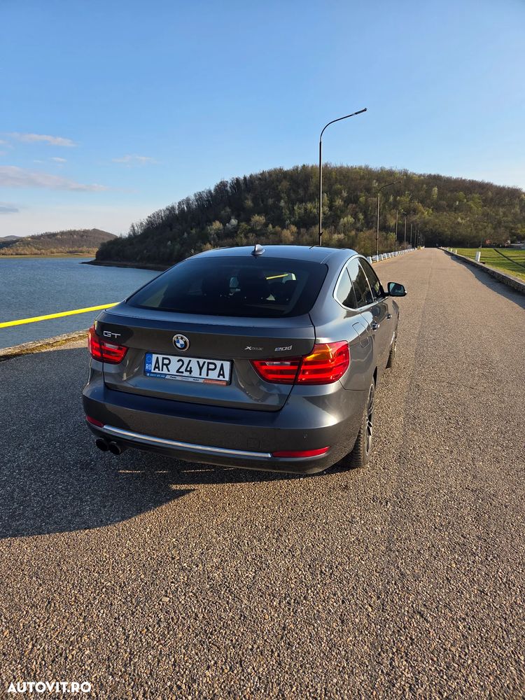 BMW Seria 3 320d xDrive - 3