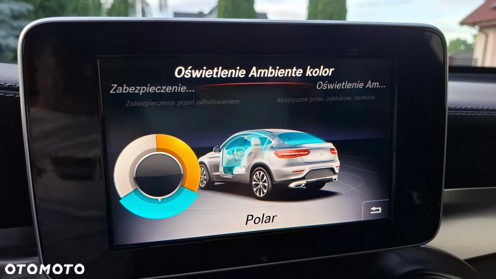 Mercedes-Benz GLC 250 4Matic 9G-TRONIC Exclusive - 24