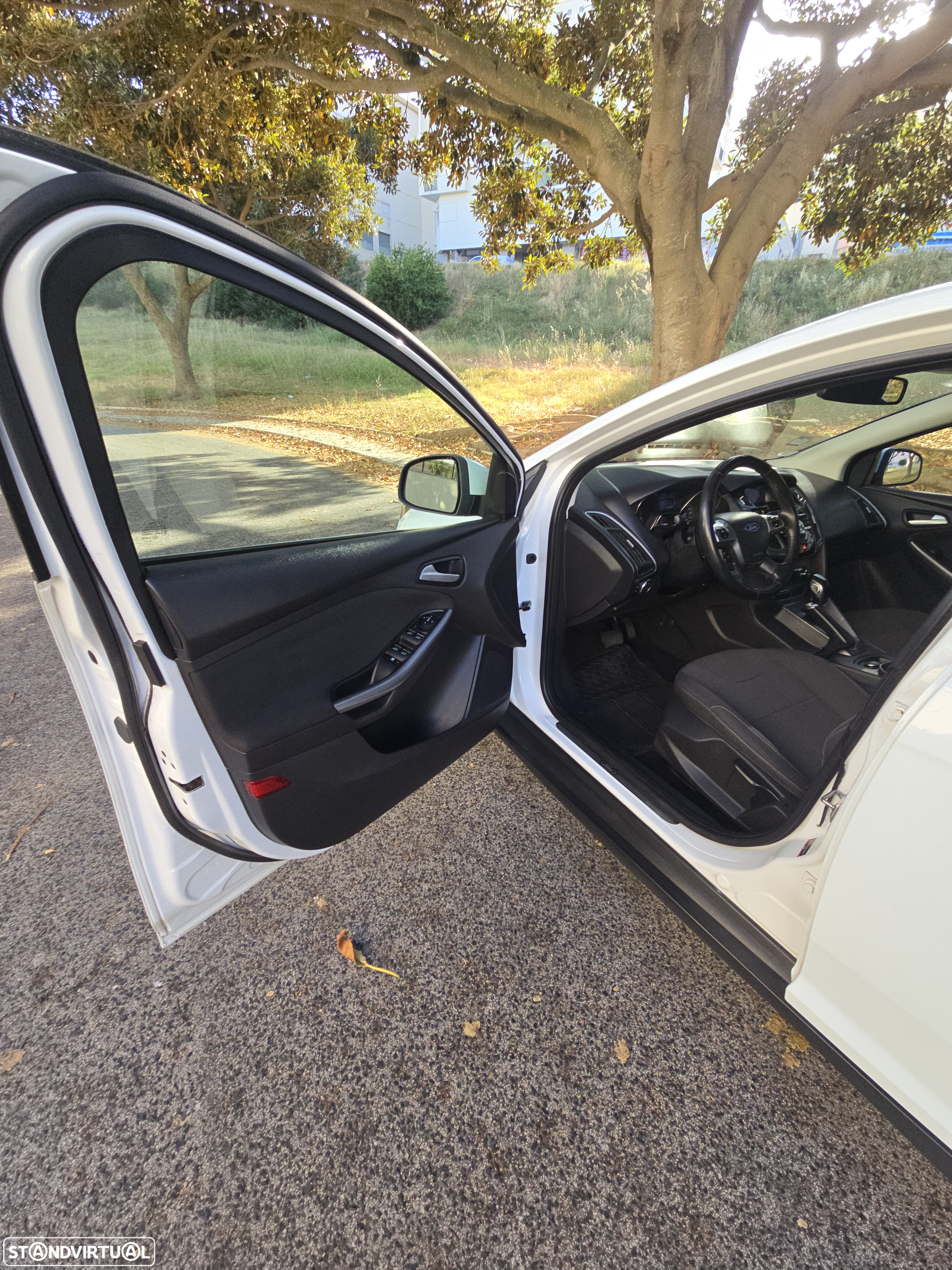 Ford Focus 2.0 TDCi Titanium PowerShift - 17