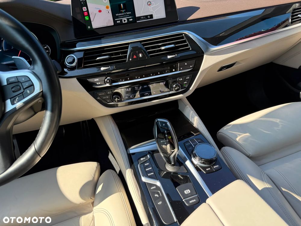 BMW Seria 5 530i Luxury Line sport - 19