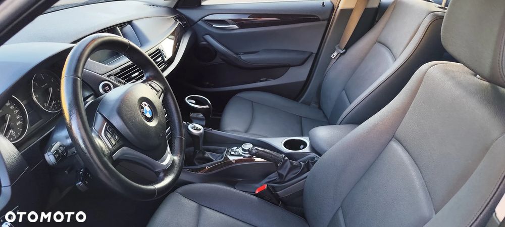 BMW X1 sDrive16d Sport Line - 18