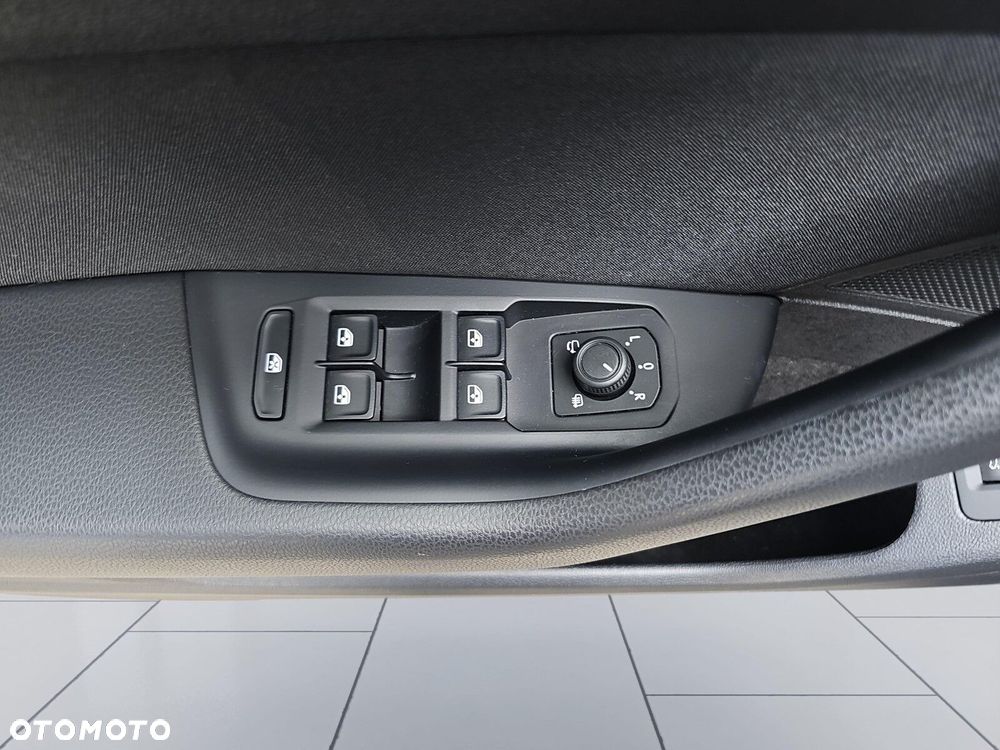 Volkswagen Passat Variant 1.5 TSI EVO Business DSG - 18