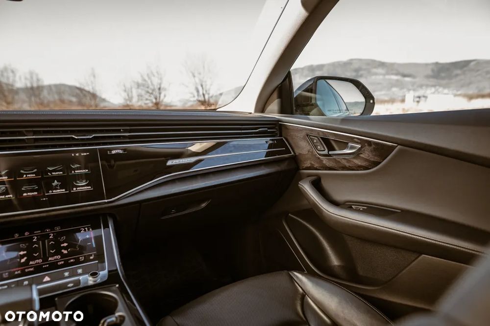 Audi Q8 55 TFSI quattro tiptronic - 31