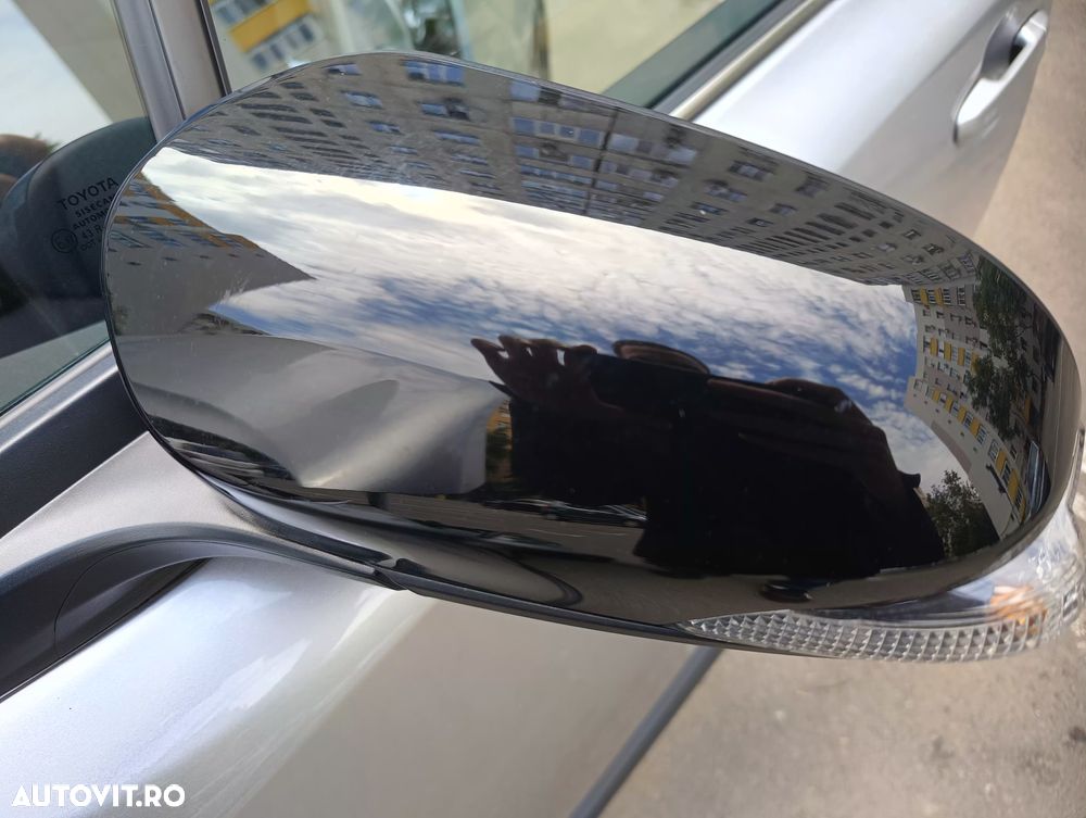 Toyota C-HR 2.0 HSD 184 CP 4x2 CVT Classy Bi-Tone - 7