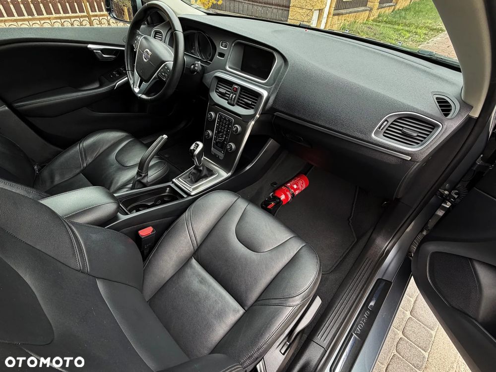 Volvo V40 D3 Summum - 7