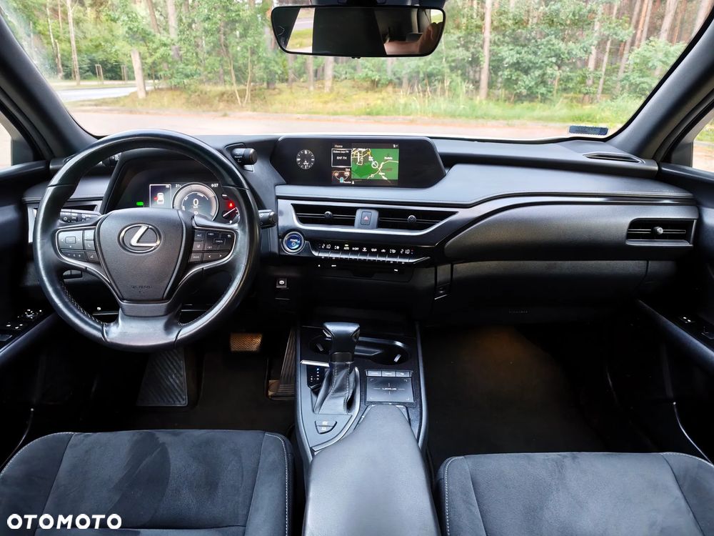 Lexus UX 250h Luxury Line - 10
