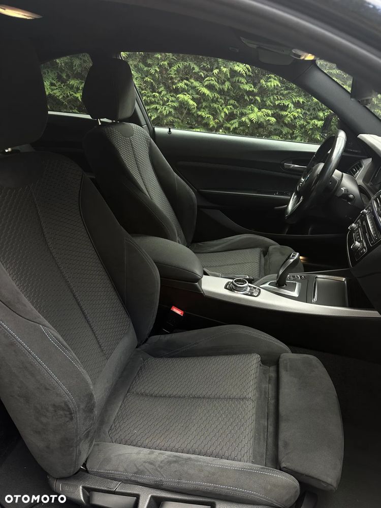BMW Seria 2 220d xDrive - 7
