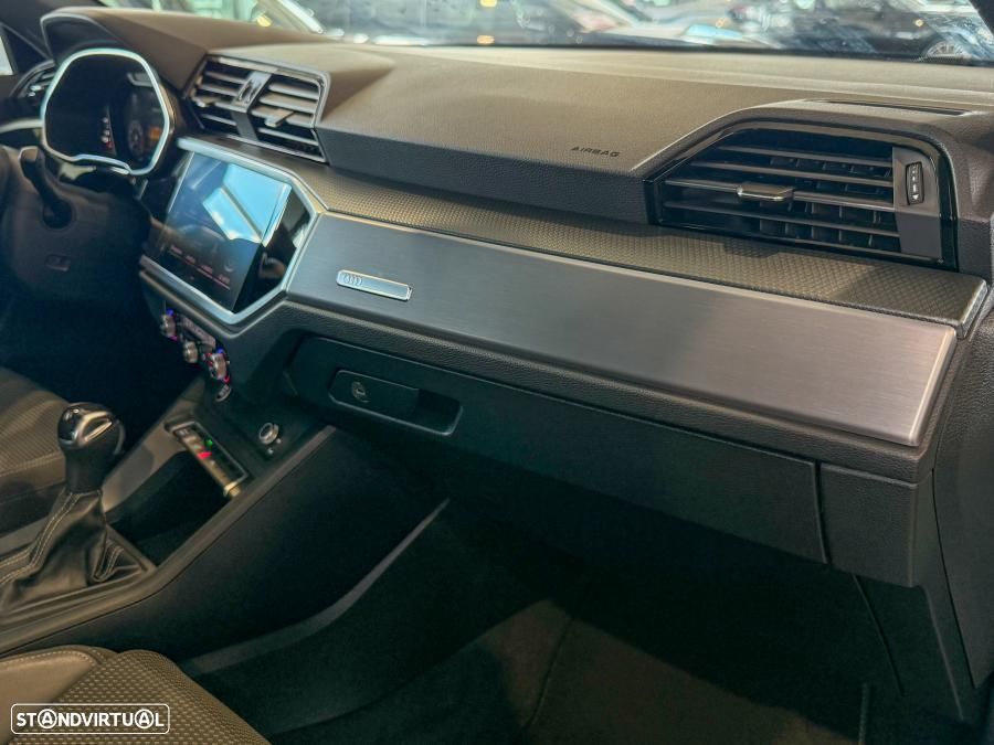 Audi Q3 Sportback 45 TFSIe S tronic - 32