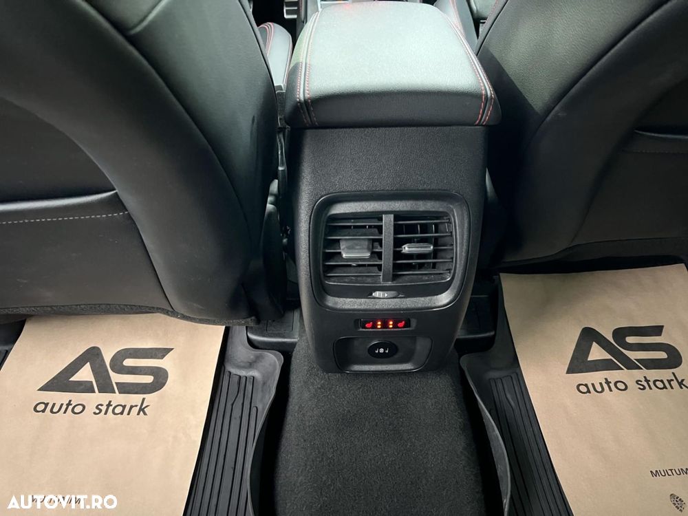 Ford Kuga 2.5 Duratec FHEV FWD ST Line - 33