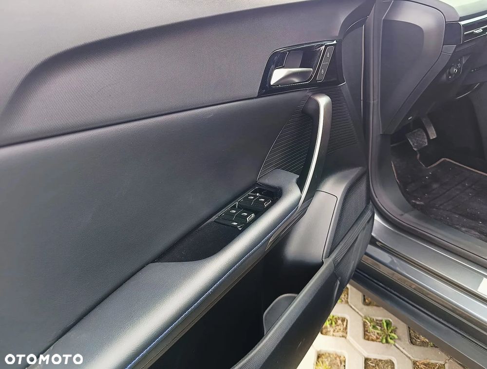 MG 4 Luxury 64 kWh - 13