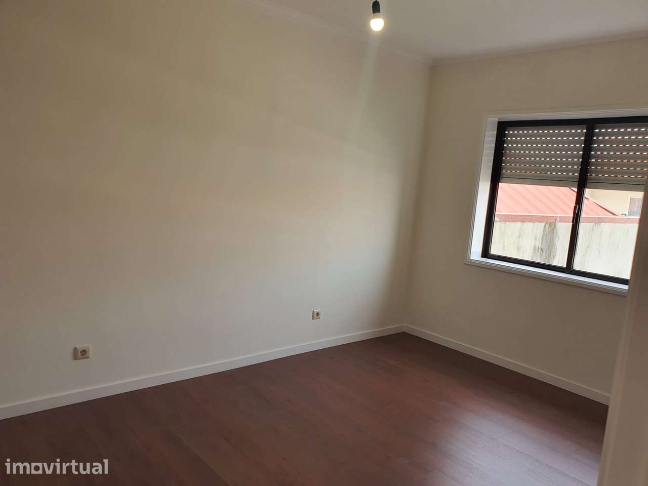 Apartamento T1 na Circunvalação - Grande imagem: 4/17