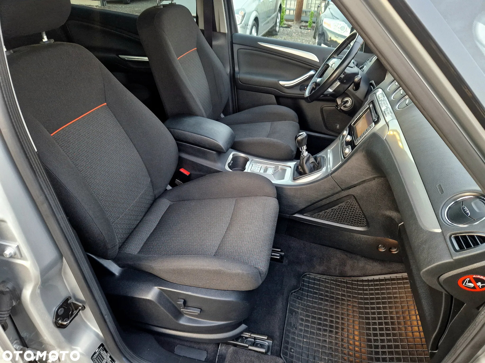 Ford S-Max - 15