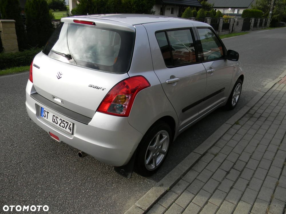 Suzuki Swift 1.3 DDiS Comfort - 13