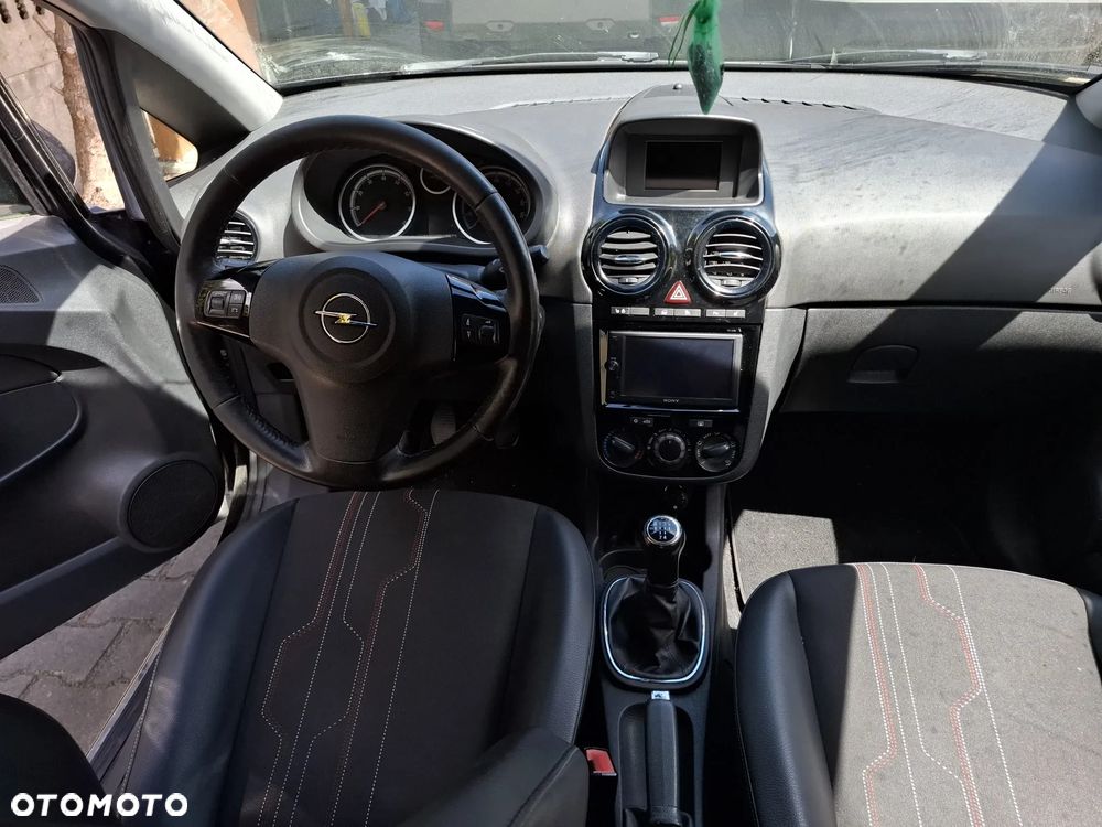 Opel Corsa - 12