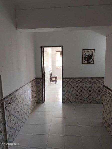 Apartamento com 3 quartos e 2 casas de banho no Cartaxo - Grande imagem: 2/12