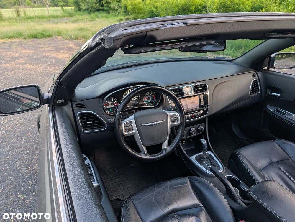 Chrysler 200 - 33