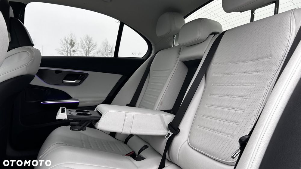 Mercedes-Benz Klasa C - 30