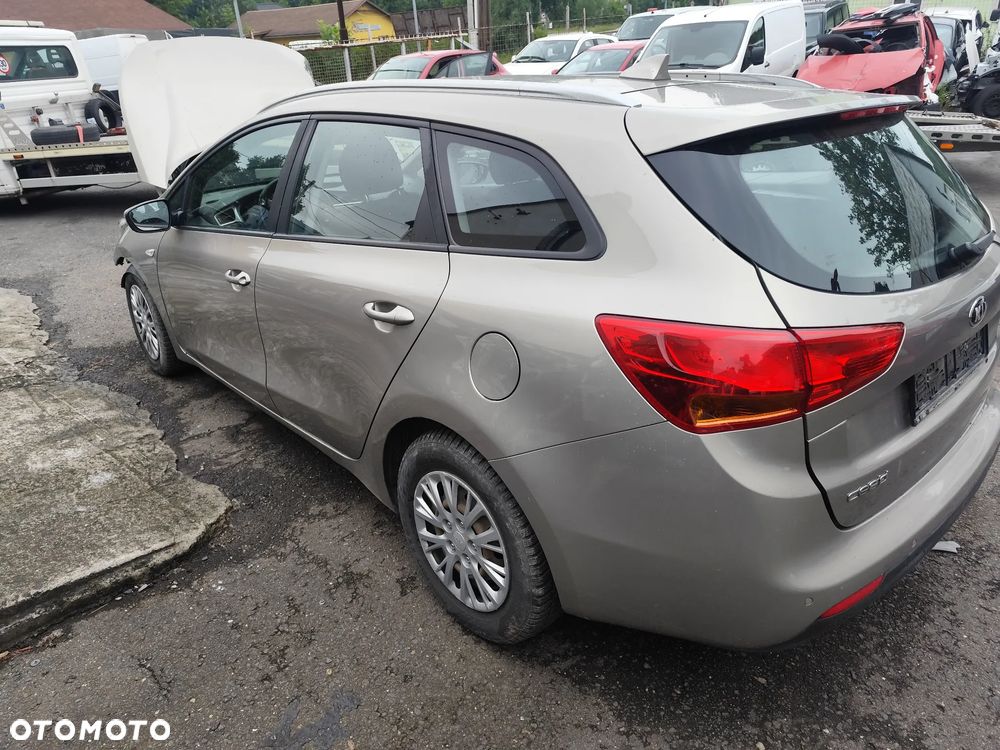 Kia Ceed 1.6 GDI M - 11