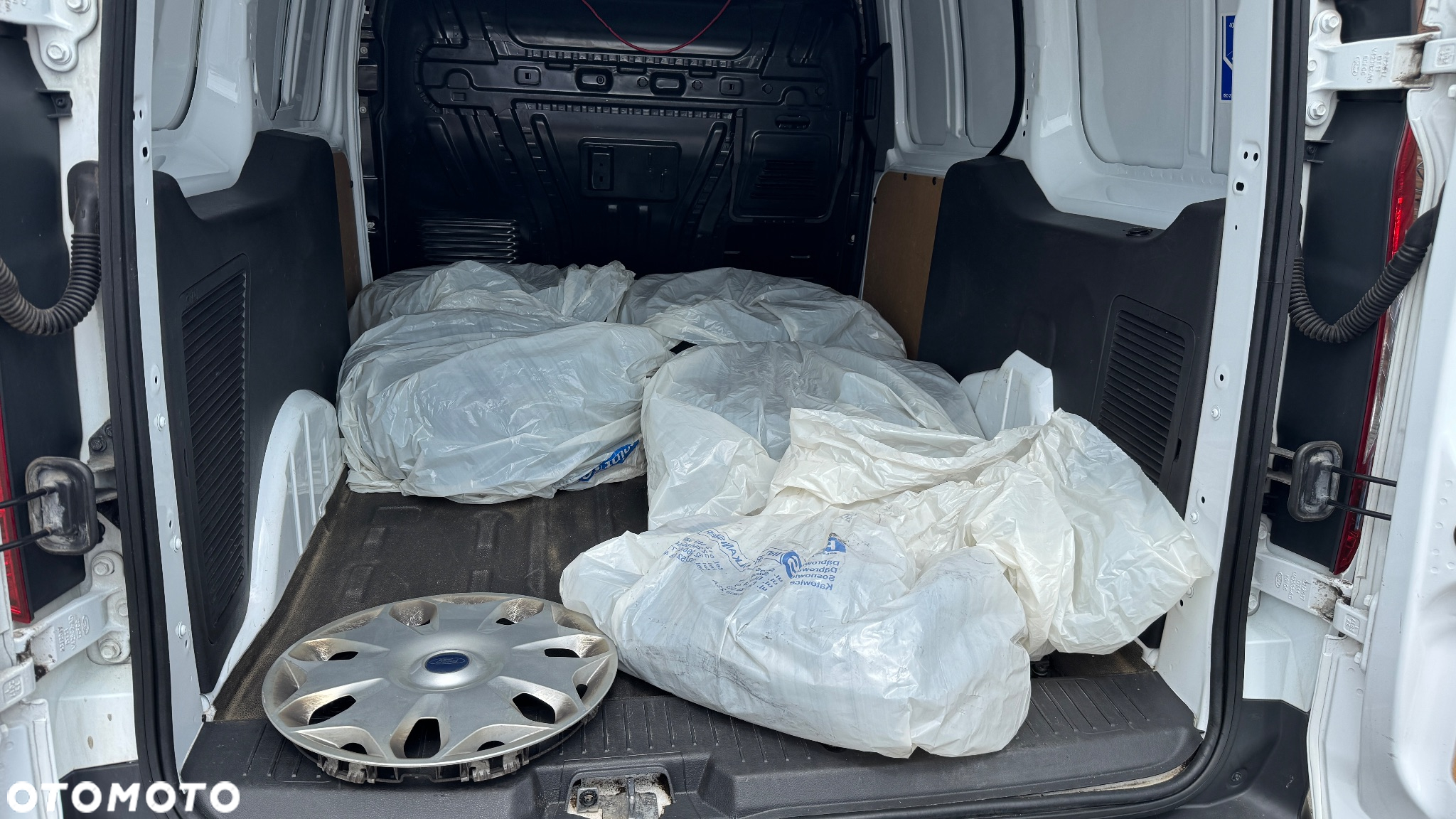 Ford Transit Connect - 23