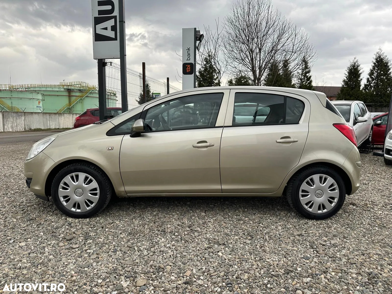 Opel Corsa 1.4i Aut Cosmo - 3