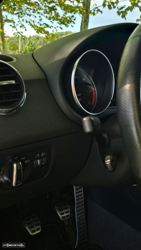 Audi TT Coupé 2.0 TDI quattro - 12