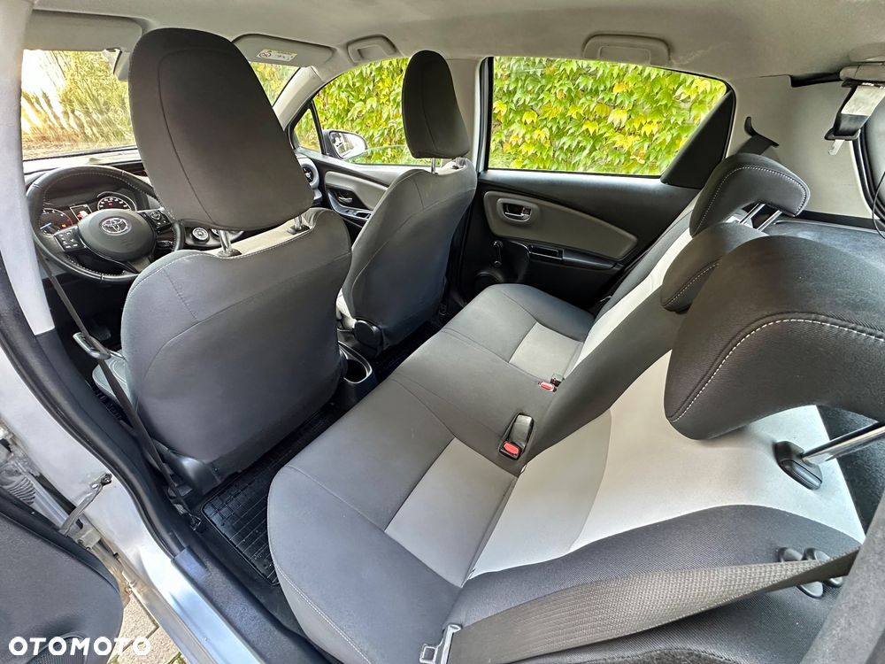 Toyota Yaris 1.5 Premium - 21