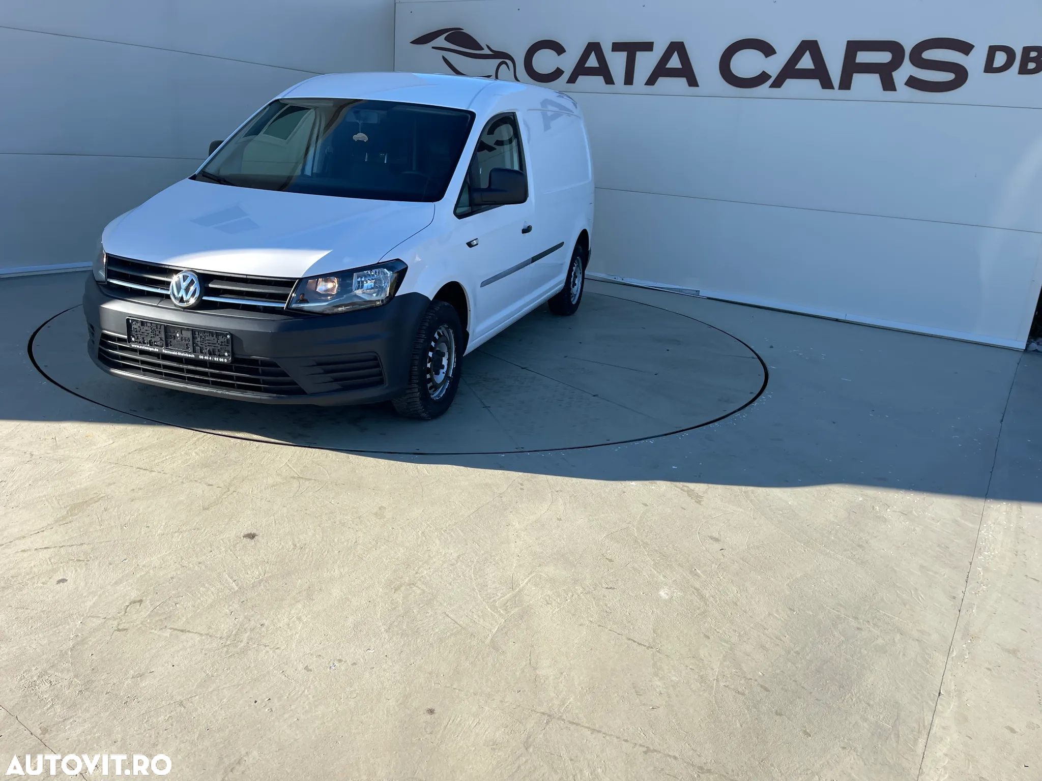 Volkswagen Caddy Maxi 2.0TDI - 3