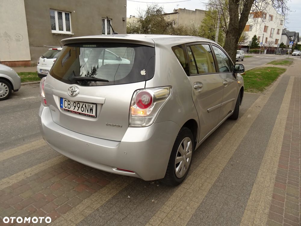 Toyota Verso 1.8 Prestige EU5 - 2
