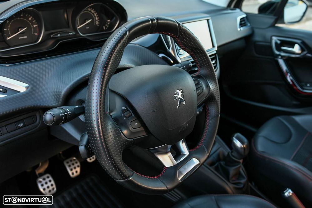 Peugeot 208 1.2 PureTech GT Line - 10