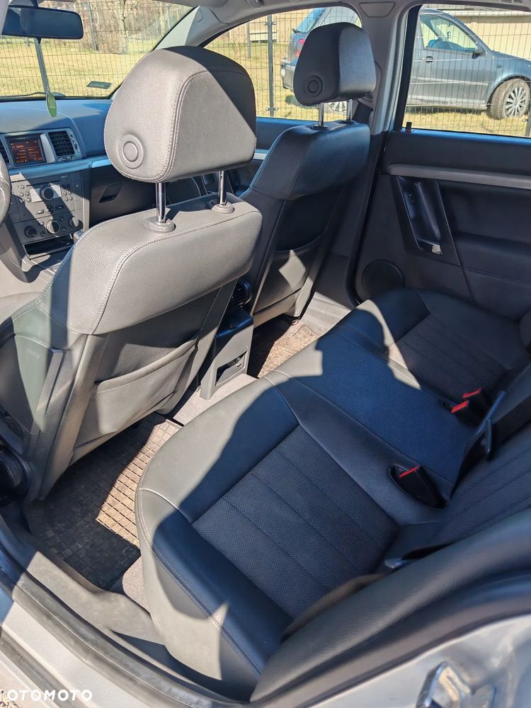 Opel Vectra 1.9 CDTI Sport / GTS - 11