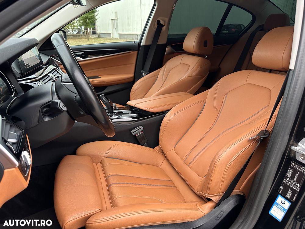 BMW Seria 5 520d AT - 11
